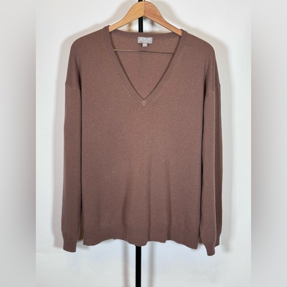 J. Crew Sweaters - NWOT J Crew Cashmere relaxed V-neck sweater